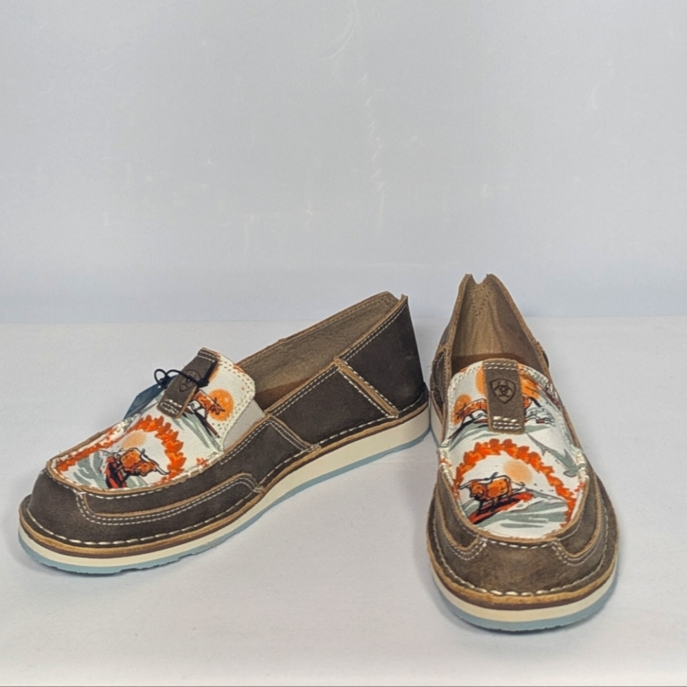 NEW Ariat Leather Cruiser Western Aloha Brown Bomer/Surfing Longhorn Print Sz 9